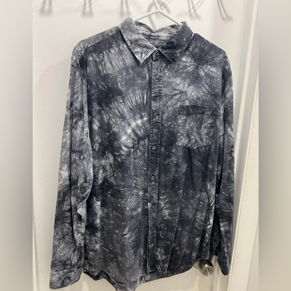 Mens button down collar shirt